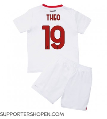 AC Milan Theo Hernandez #19 Bortatröja Barn 2022-23 Kortärmad (+ korta byxor)